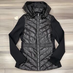GUESS Los Angeles Lightweight Black Puffer Jacket with Fitted Sleeves Size Small